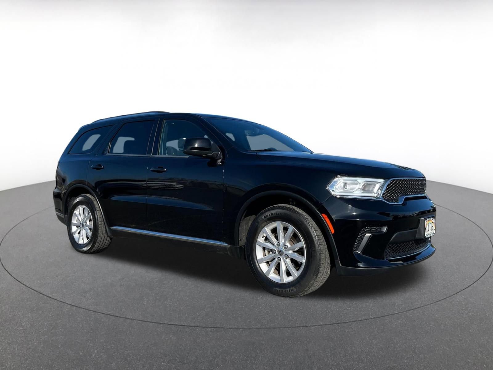 Used 2023 Dodge Durango SXT image 1