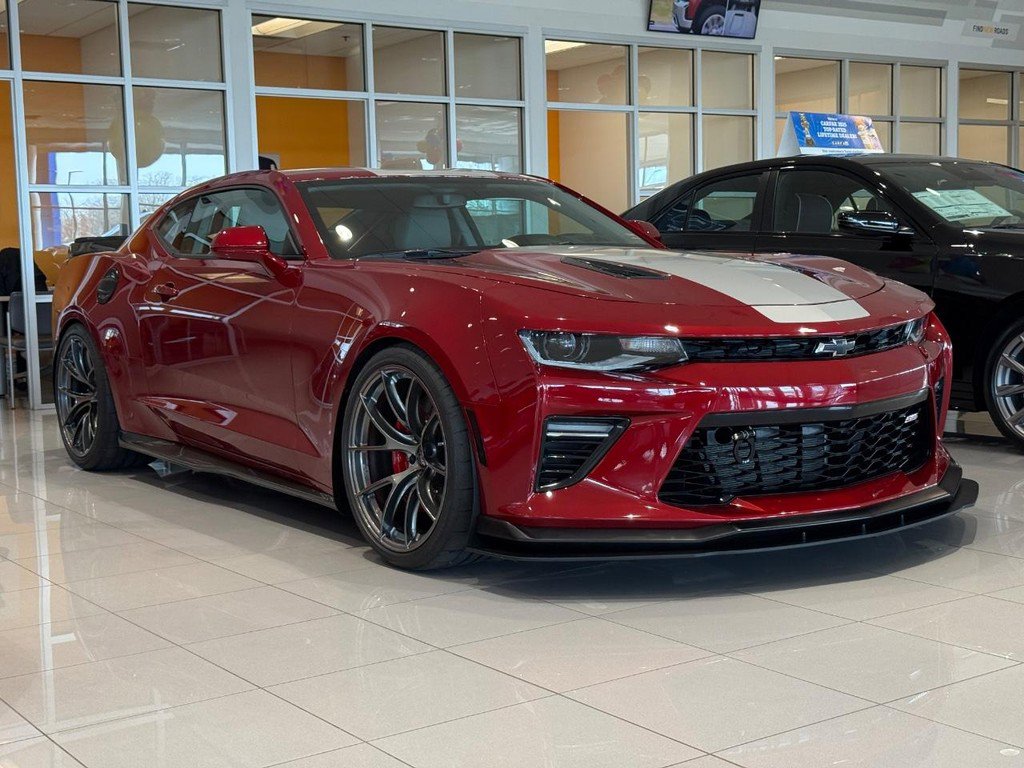 Used 2016 Chevrolet Camaro SS image 1