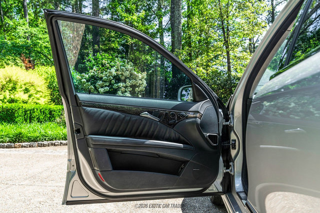 Used 2005 Mercedes-Benz E 55 AMG Sedan image 28