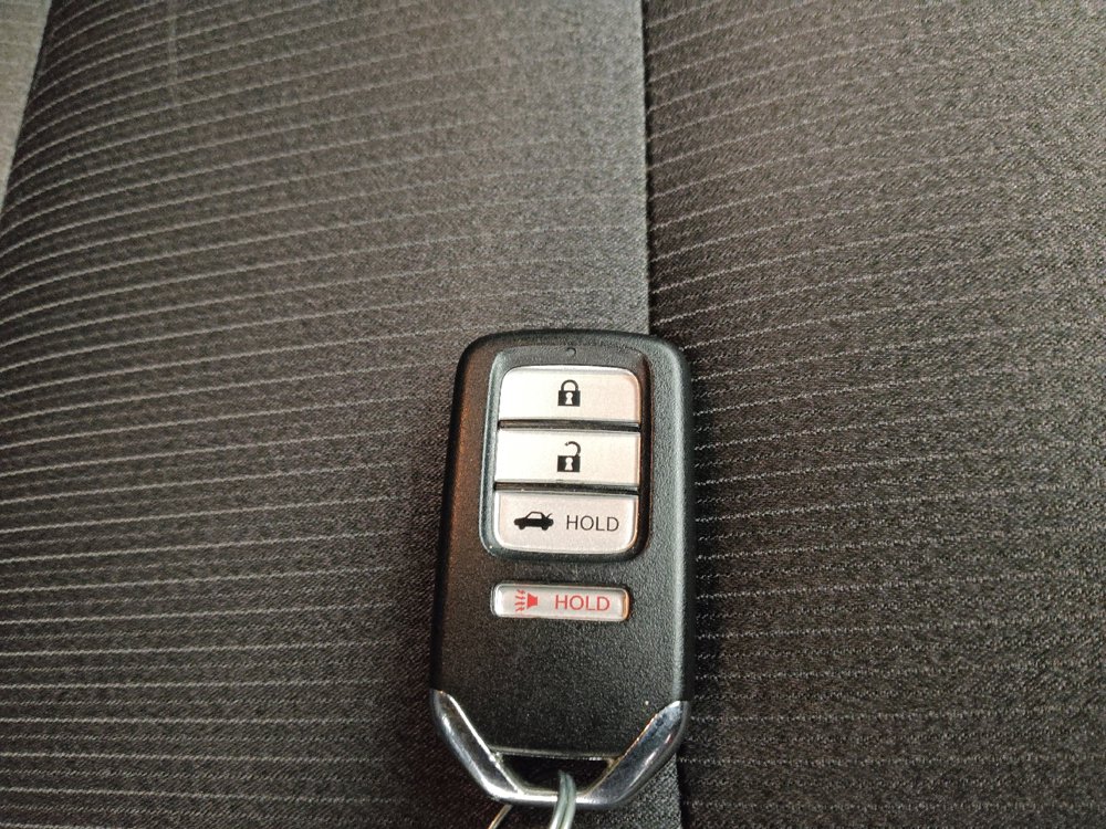 Used 2018 Honda Accord Sport image 32