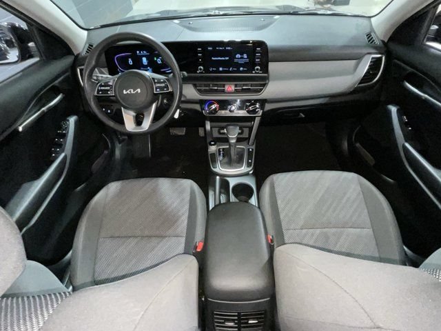 Used 2024 Kia Seltos LX AWD/4WD image 19