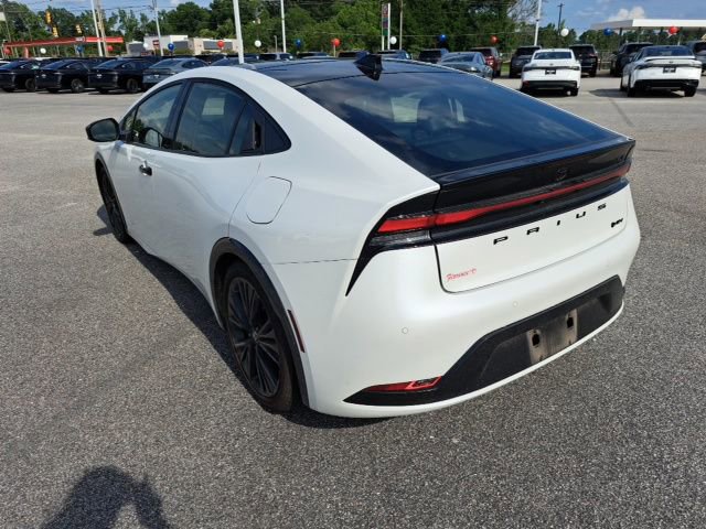 Used 2025 Toyota Prius FWD image 8