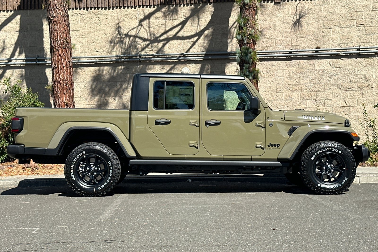 New 2026 Jeep Gladiator Sport AWD/4WD image 2