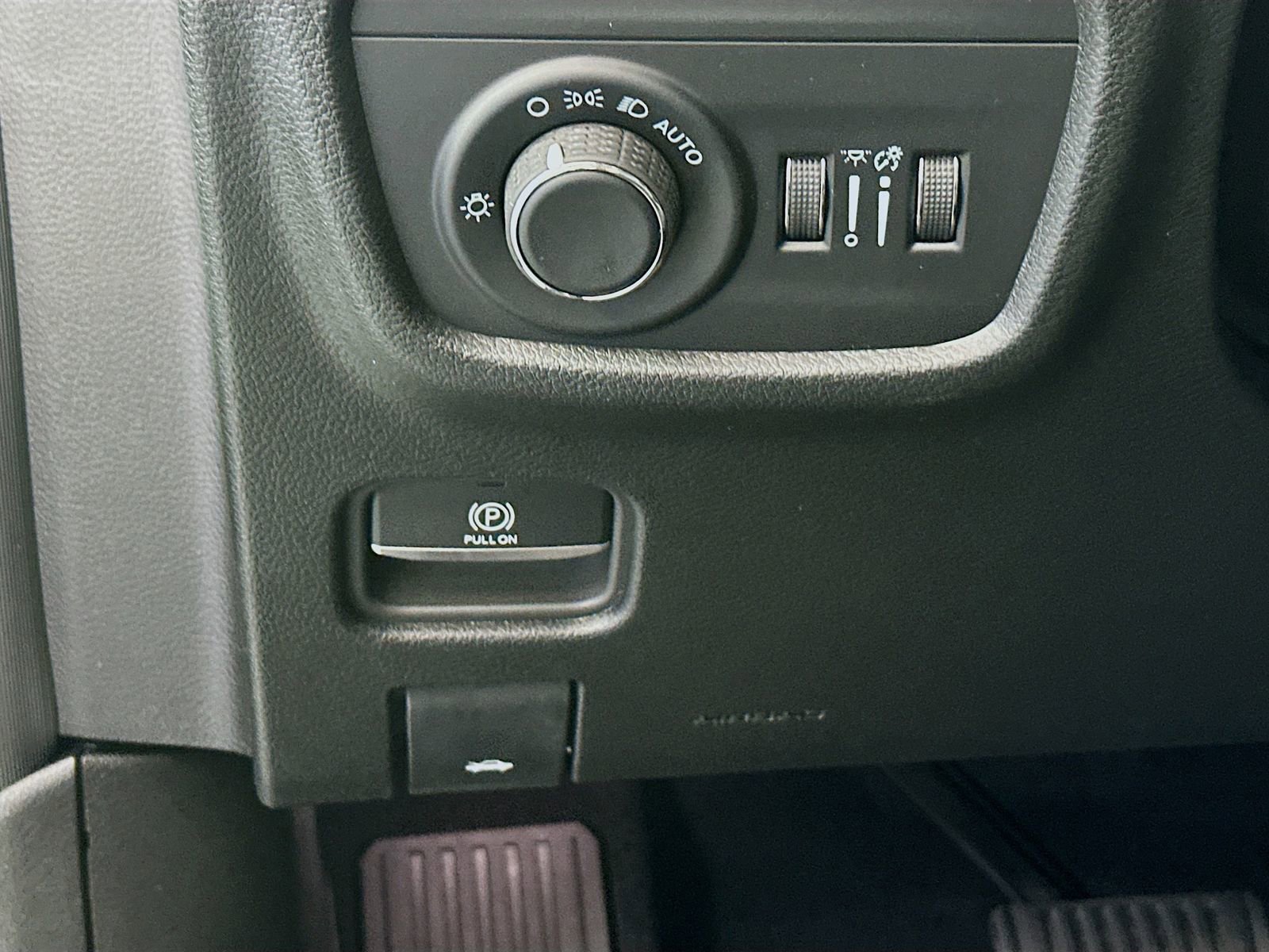 New 2026 Jeep Grand Cherokee Laredo X AWD/4WD image 10
