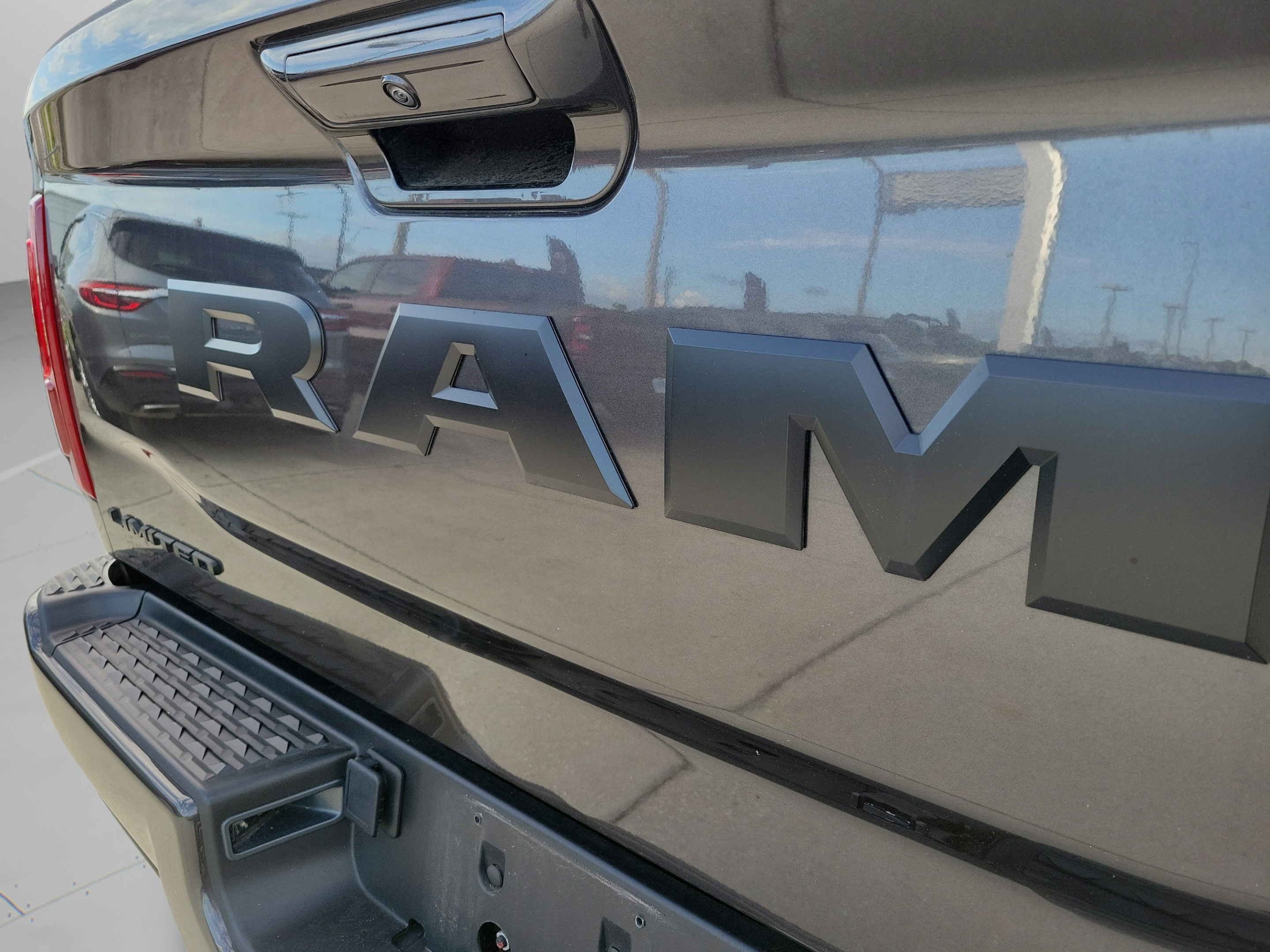 Certified 2025 RAM 2500 Limited AWD/4WD image 32