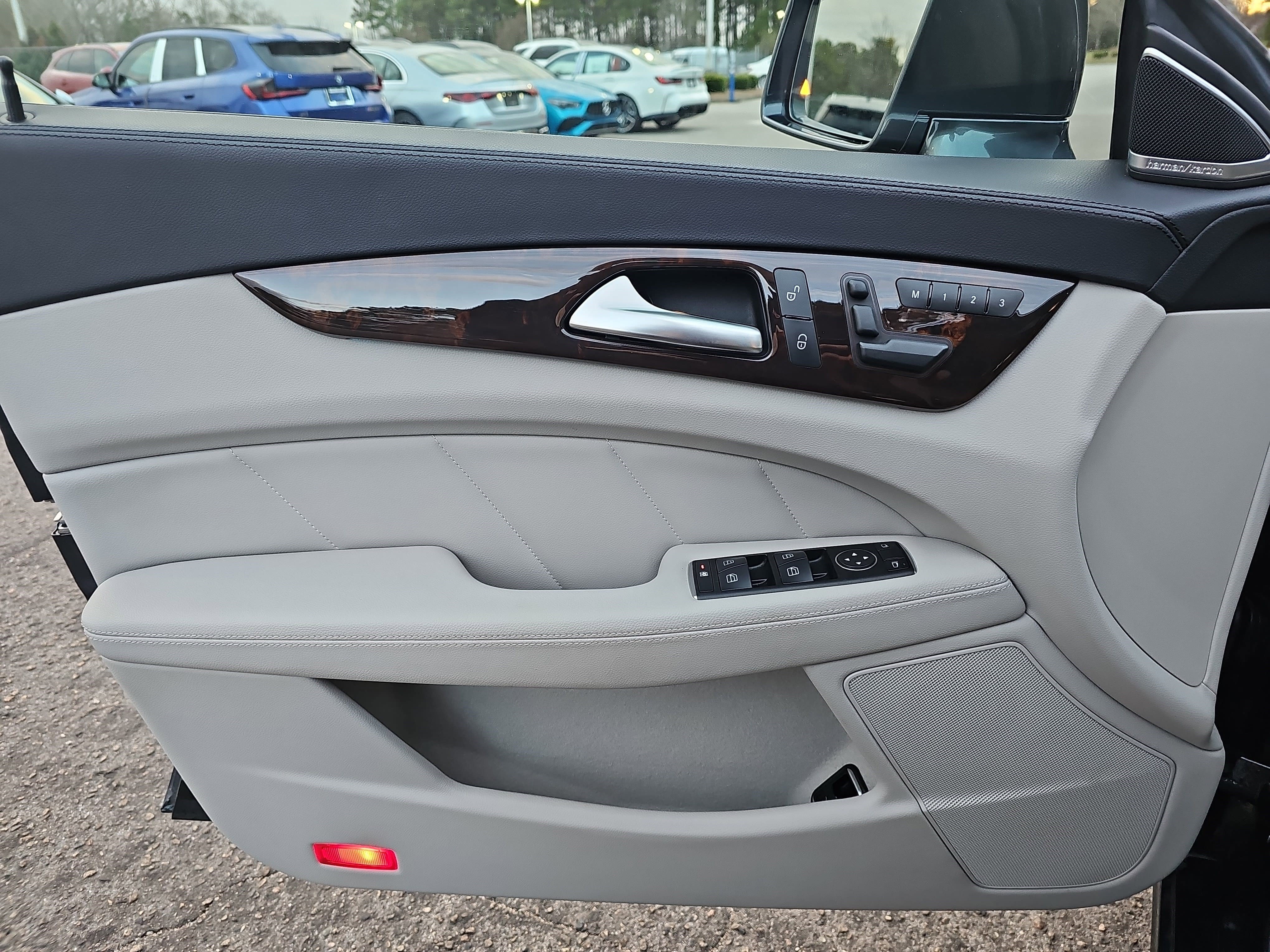 Used 2014 Mercedes-Benz CLS 550 4MATIC image 29