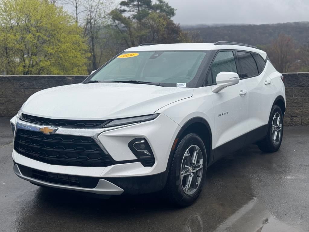 Used 2024 Chevrolet Blazer LT image 1