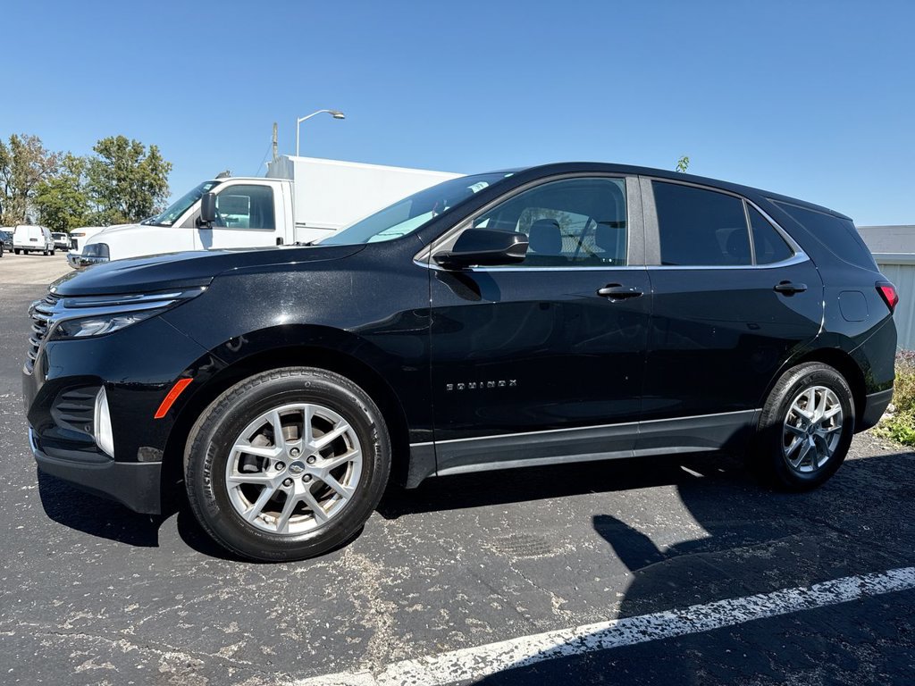 Used 2022 Chevrolet Equinox LT FWD image 2