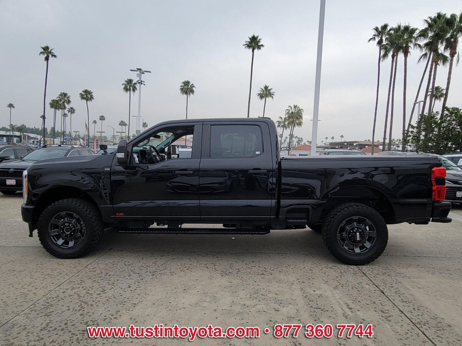Used 2023 Ford F250 XL w/ STX Appearance Package image 7