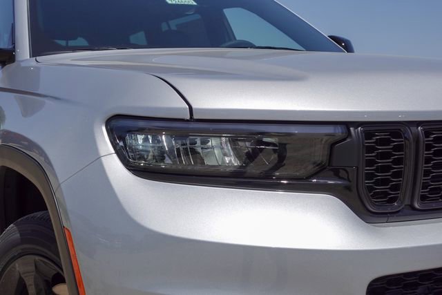 New 2025 Jeep Grand Cherokee L Altitude video 3