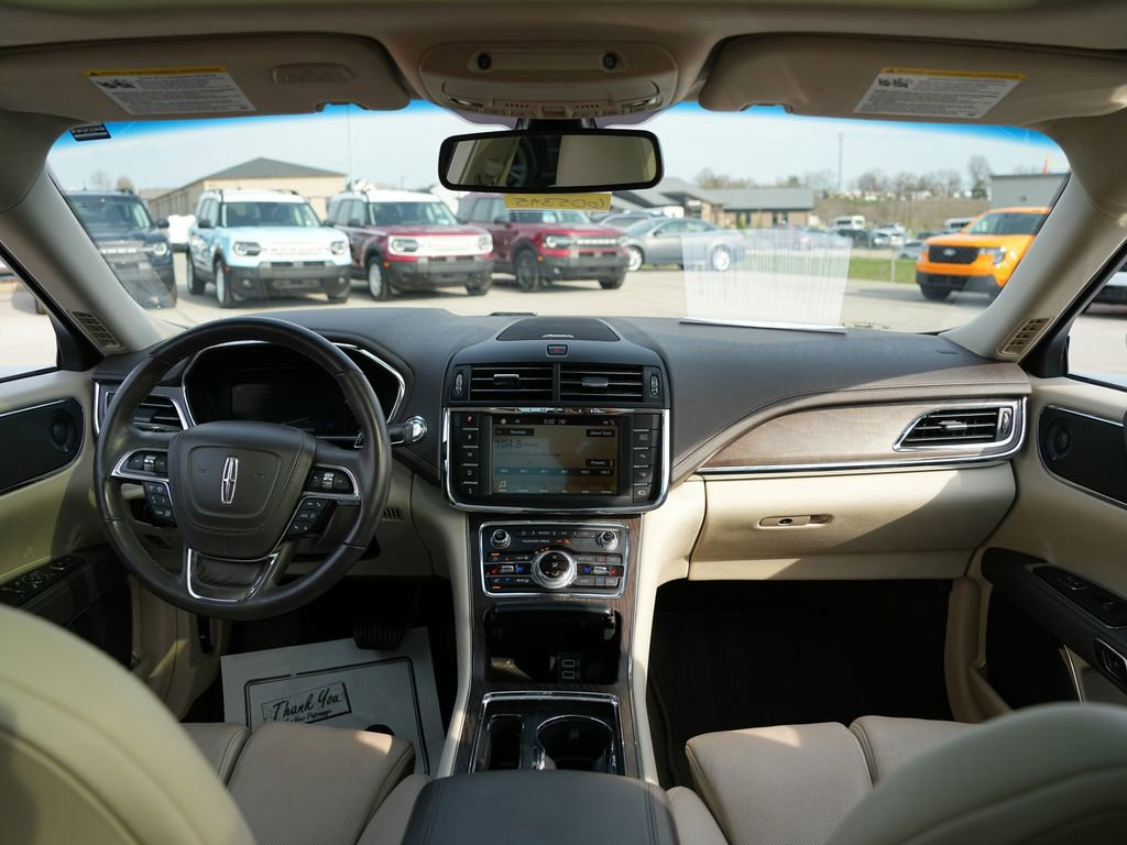 Used 2019 Lincoln Continental Reserve image 11