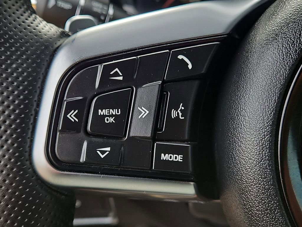 Used 2021 Jaguar F-TYPE R image 21