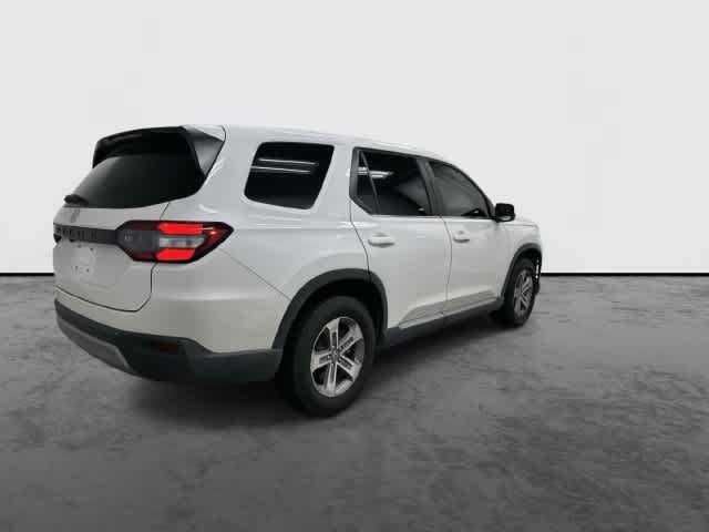 Certified 2025 Honda Pilot EX-L image 4