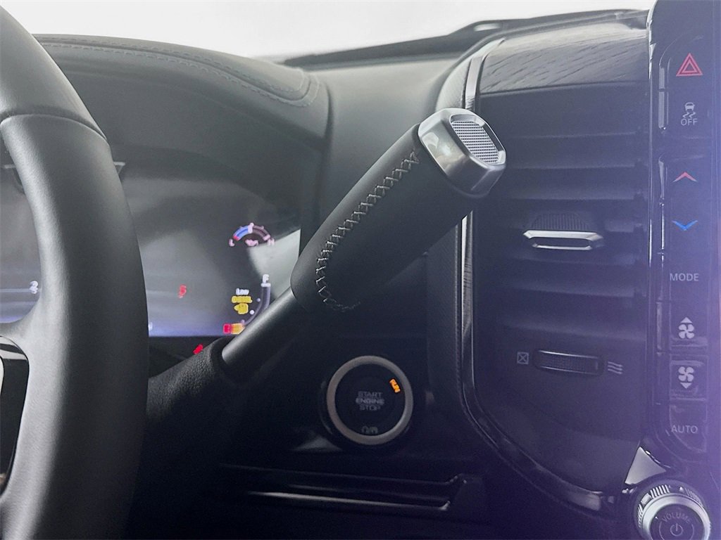 New 2025 RAM 3500 Limited w/ Towing Technology Group image 12