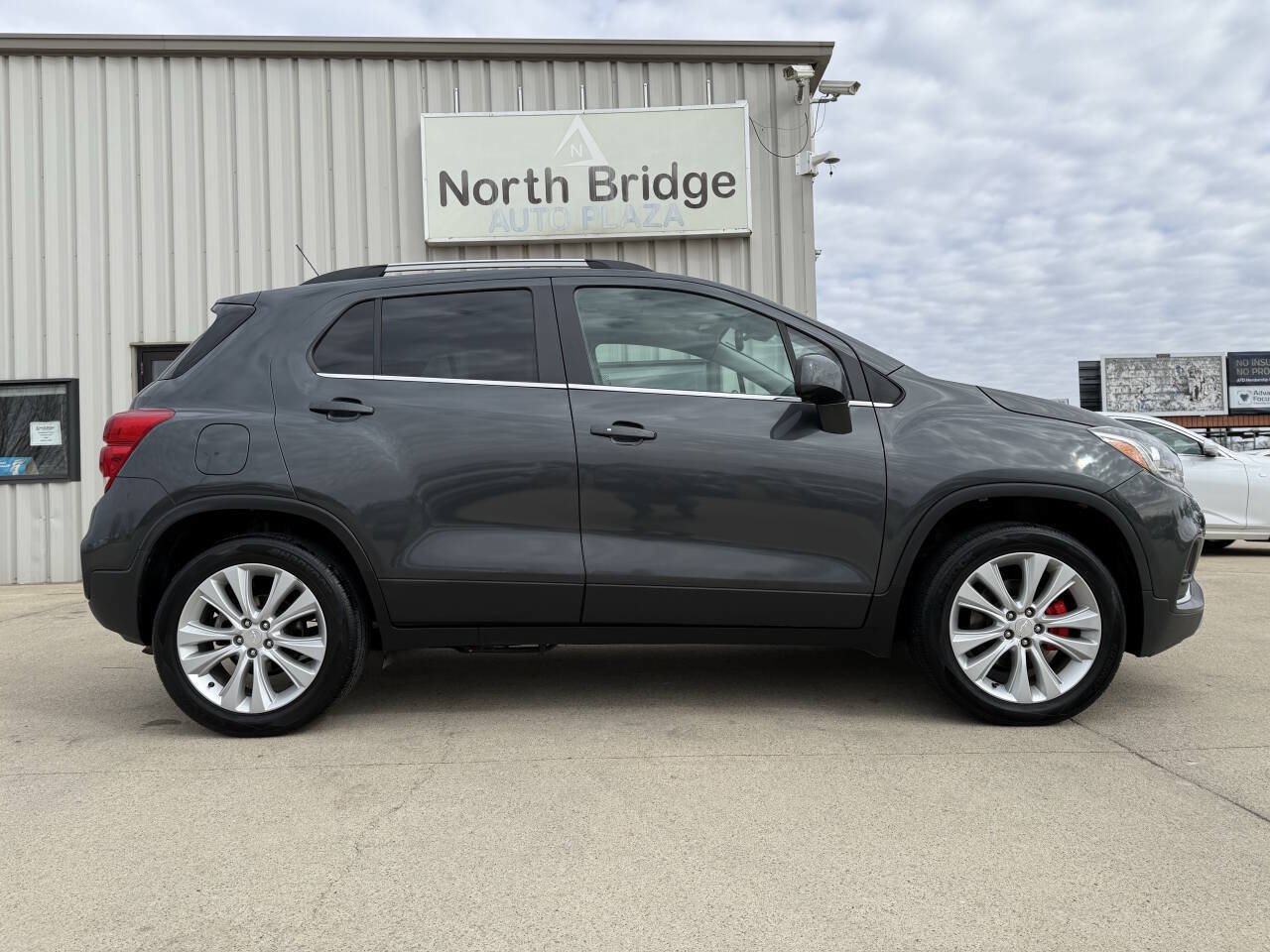 Used 2020 Chevrolet Trax Premier AWD/4WD image 26