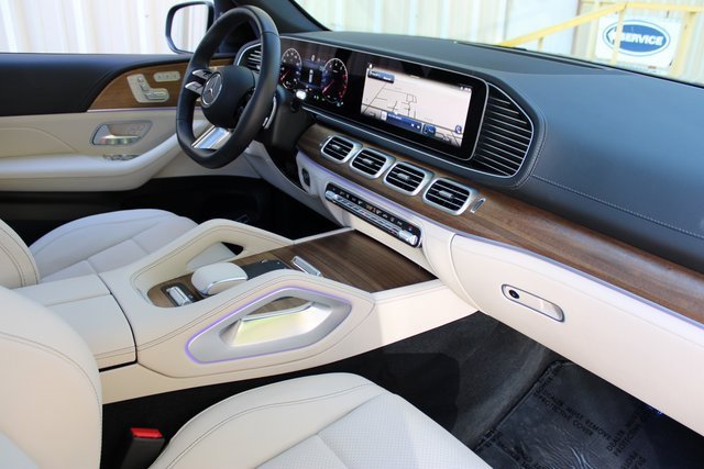 Used 2025 Mercedes-Benz GLS 450 4MATIC w/ AMG Line Exterior image 14