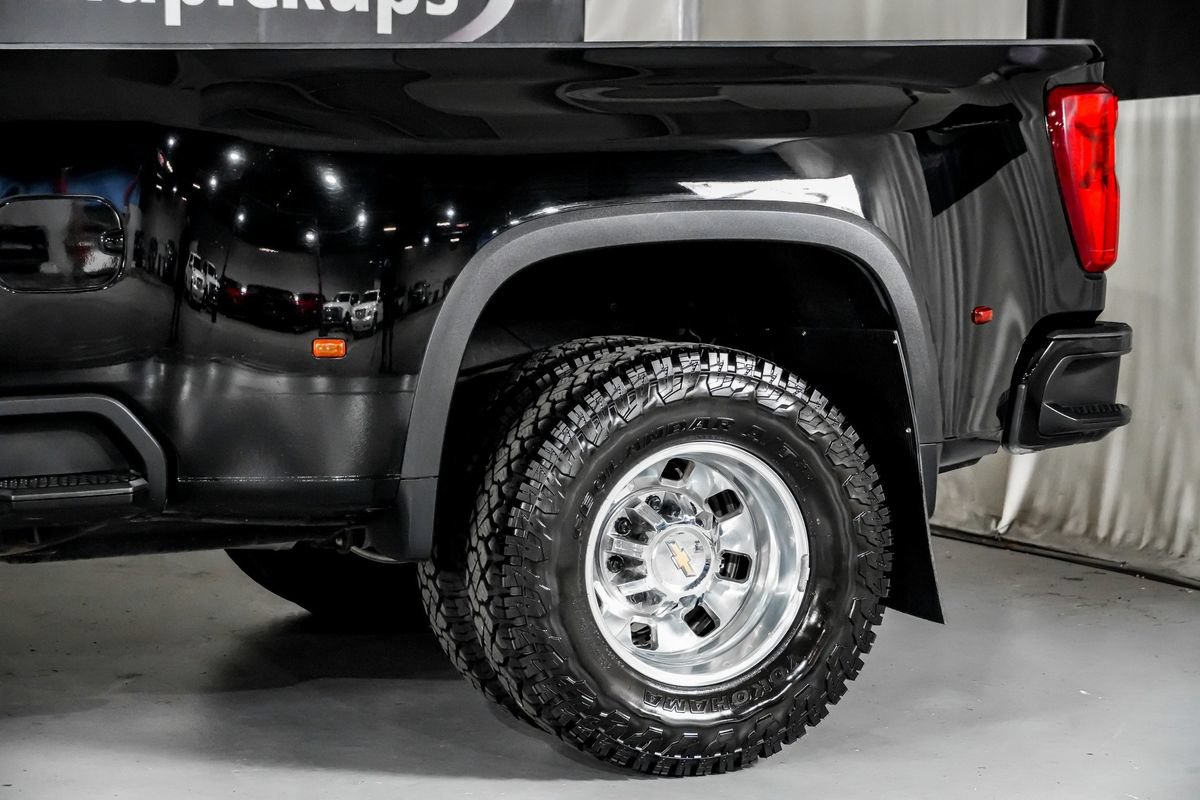Used 2025 Chevrolet Silverado 3500 High Country w/ Technology Package AWD/4WD image 13