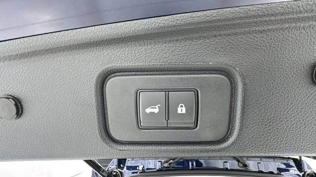 New 2026 Nissan Pathfinder SL image 16