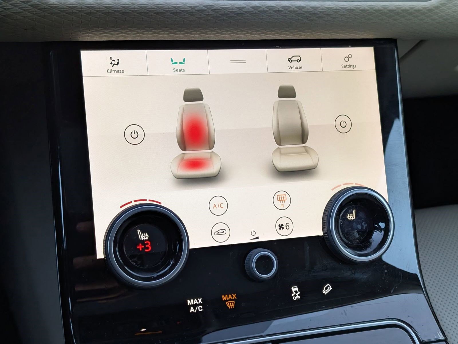 Used 2018 Land Rover Range Rover Velar S image 24