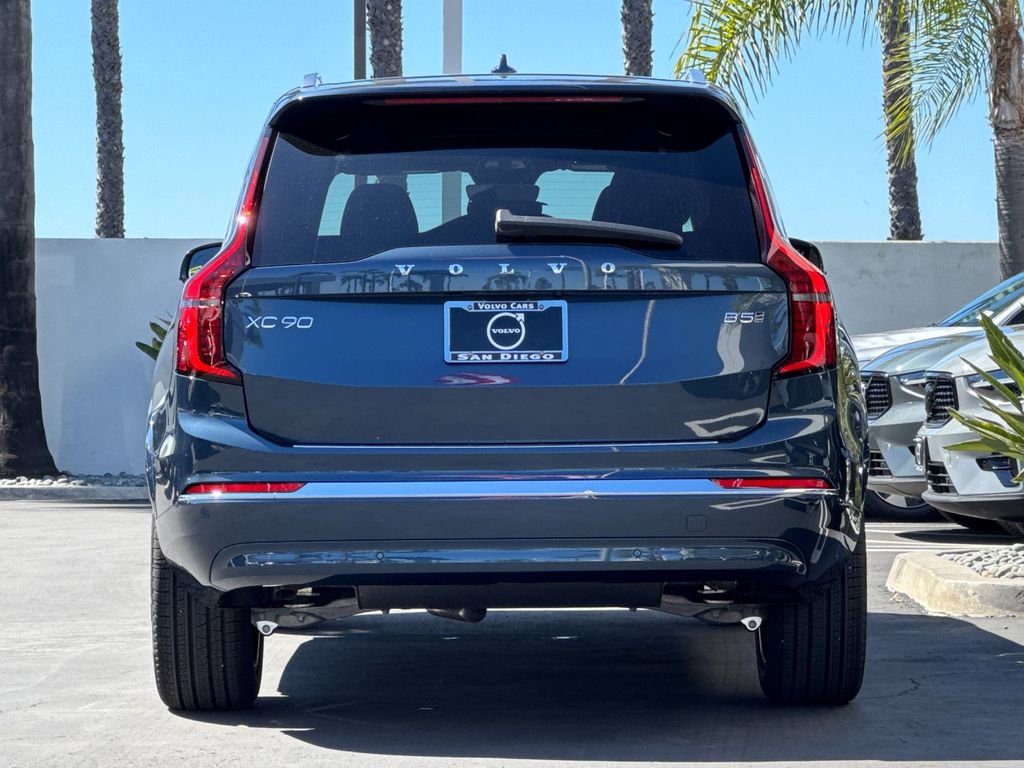New 2026 Volvo XC90 B5 Core image 4