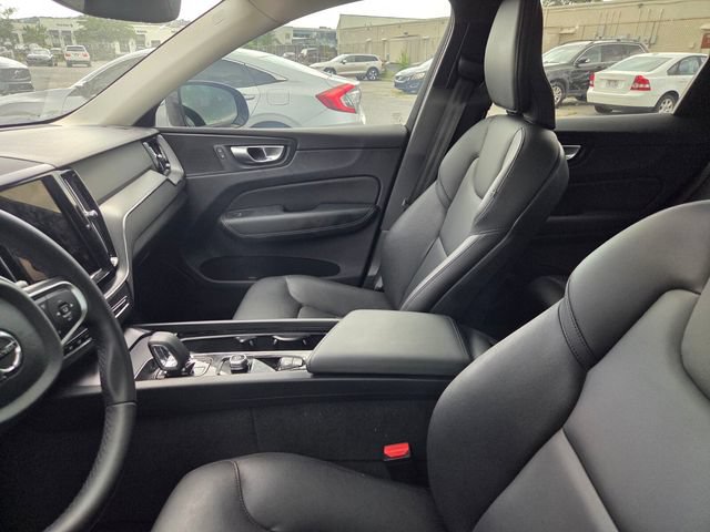 Used 2024 Volvo XC60 T8 Core AWD/4WD image 10