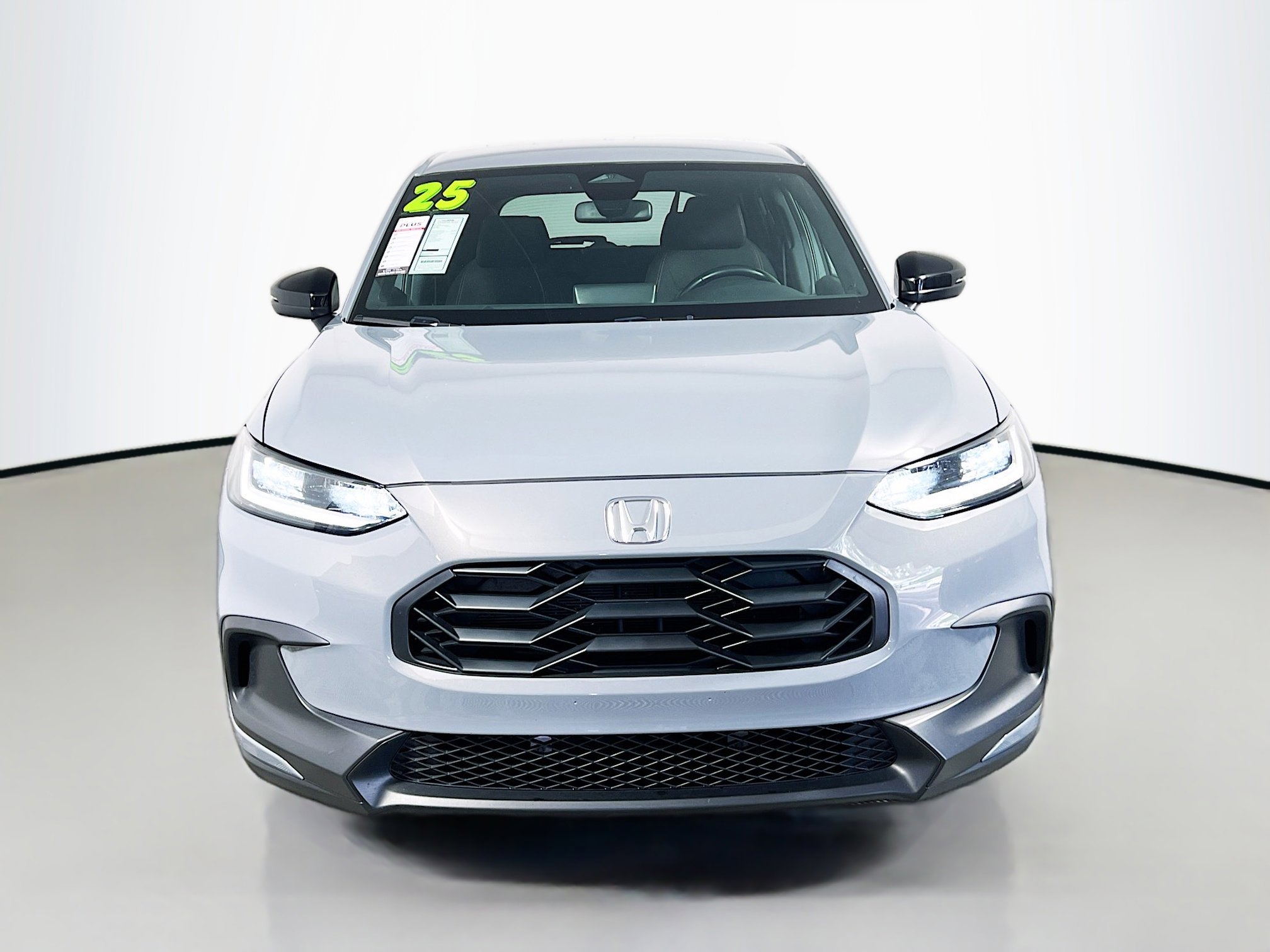Used 2025 Honda HR-V Sport image 11