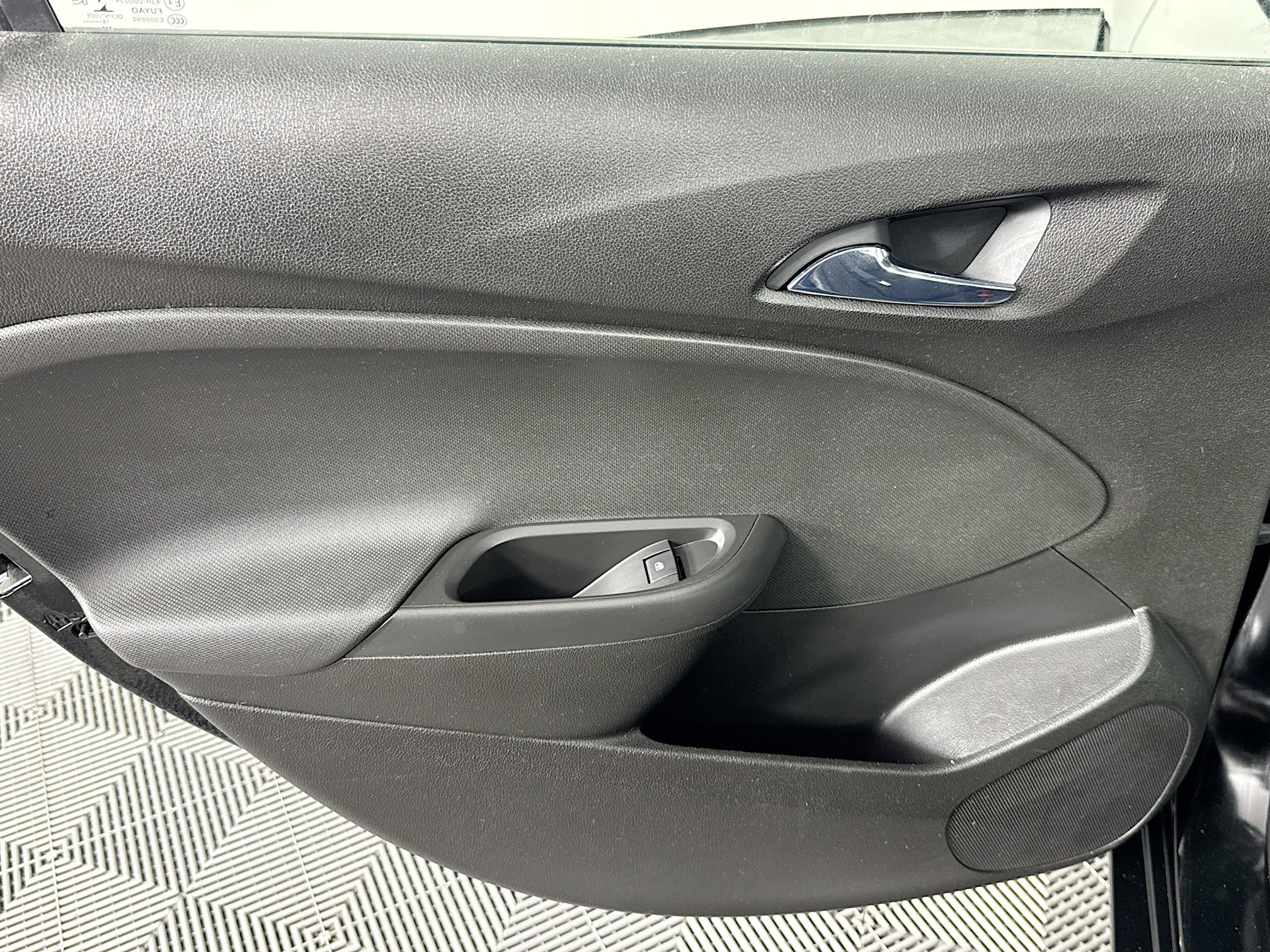 Used 2019 Chevrolet Cruze LS image 22