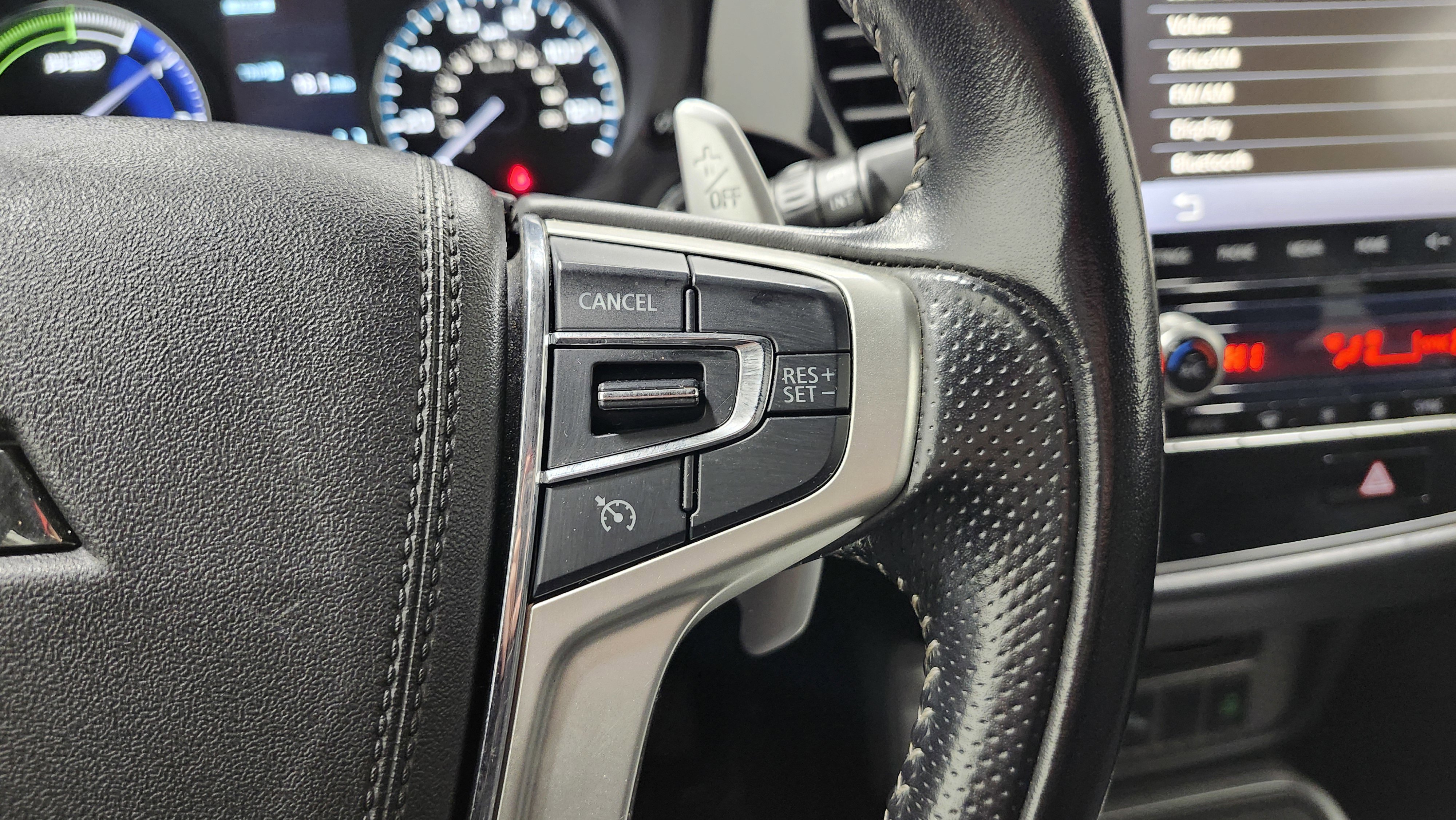 Used 2022 Mitsubishi Outlander SEL image 36