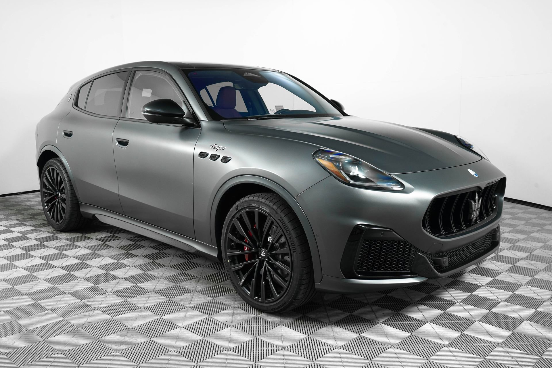 New 2025 Maserati Grecale Trofeo image 1