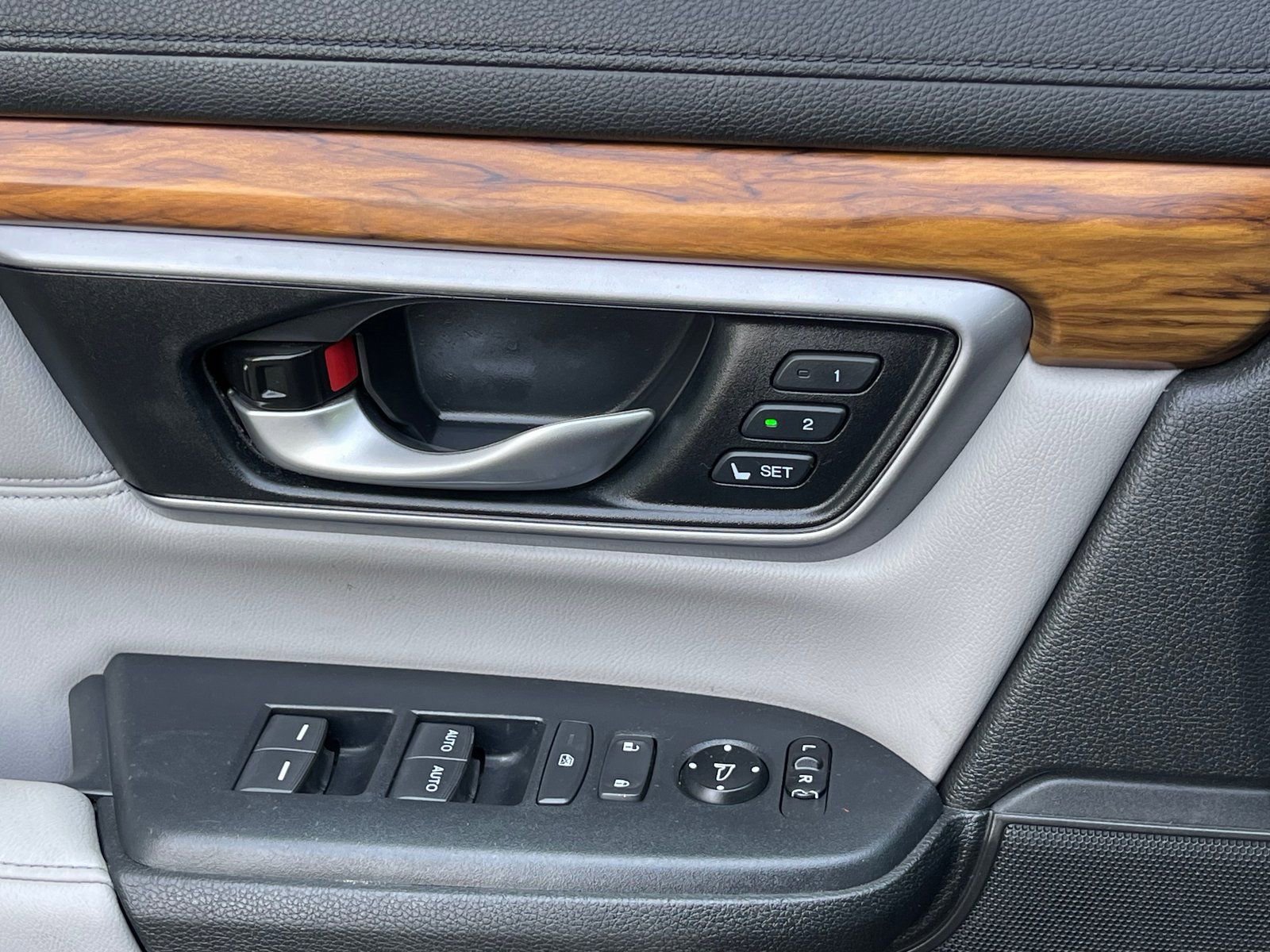 Used 2017 Honda CR-V Touring image 38