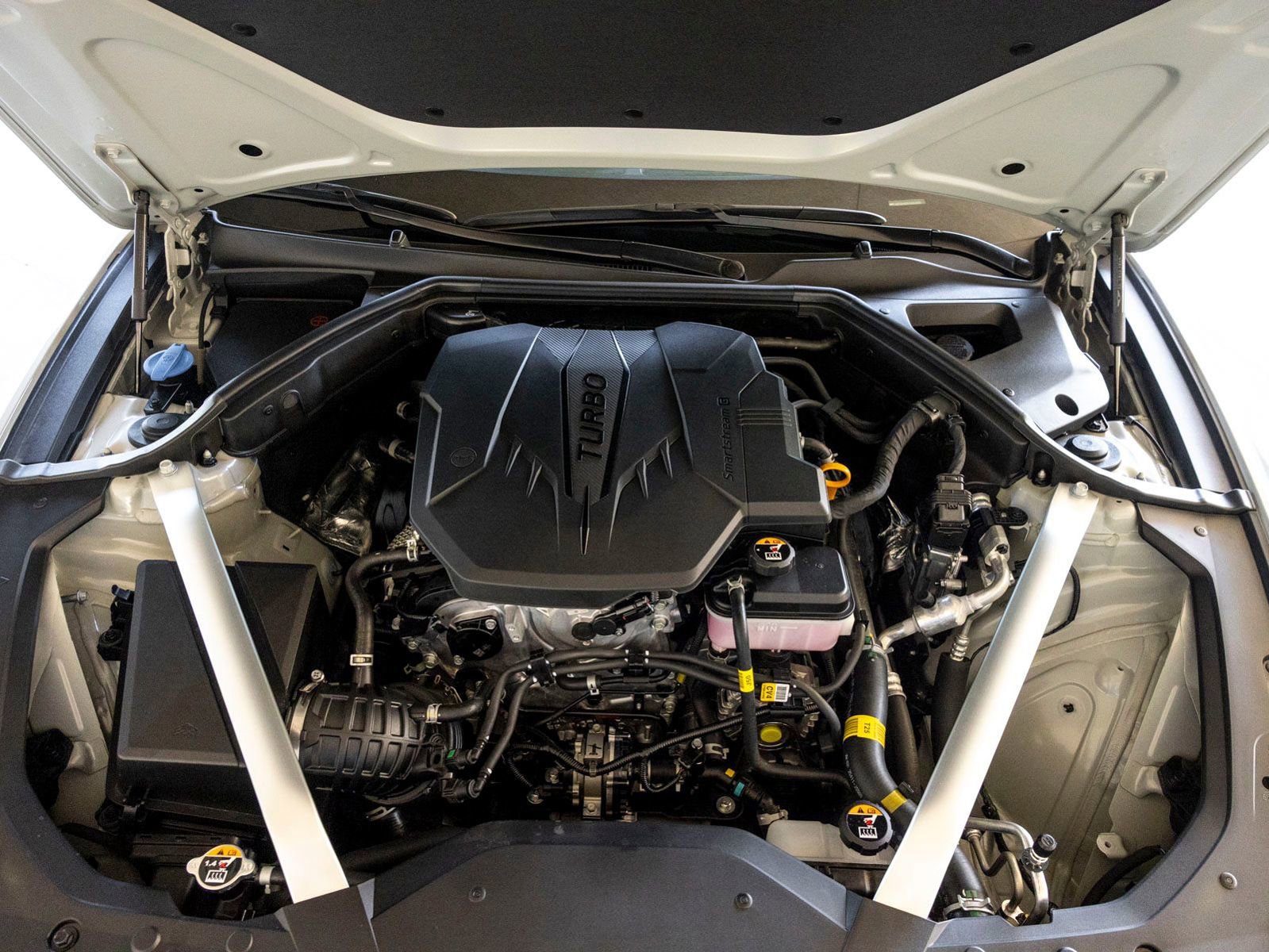 Used 2026 Genesis G70 2.5T Prestige image 29