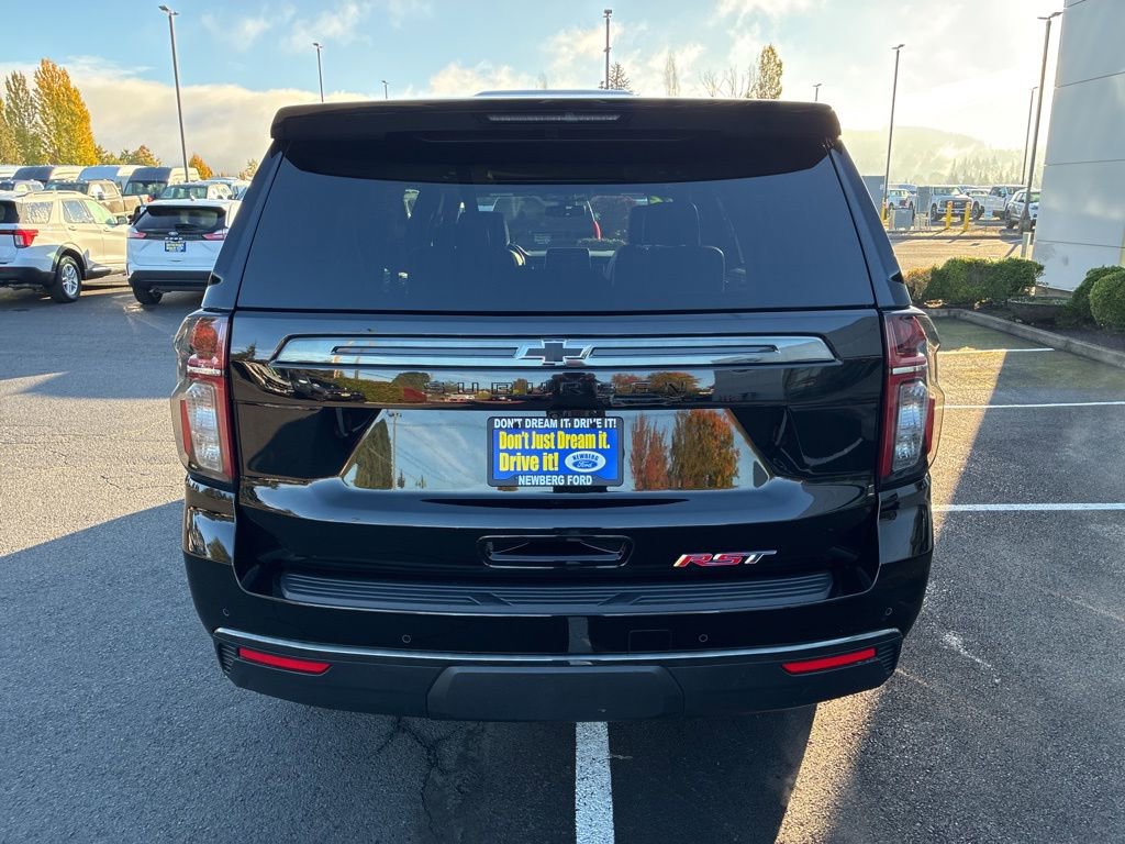 Used 2022 Chevrolet Suburban RST w/ Luxury Package image 6