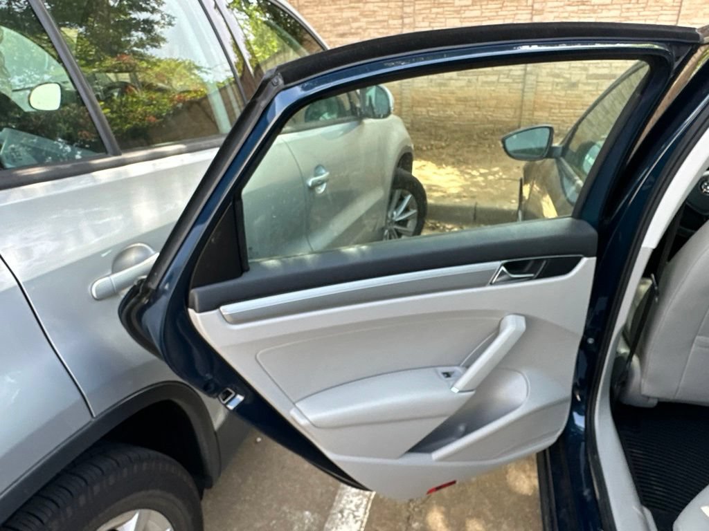 Used 2019 Volkswagen Passat 2.0T Wolfsburg FWD image 15