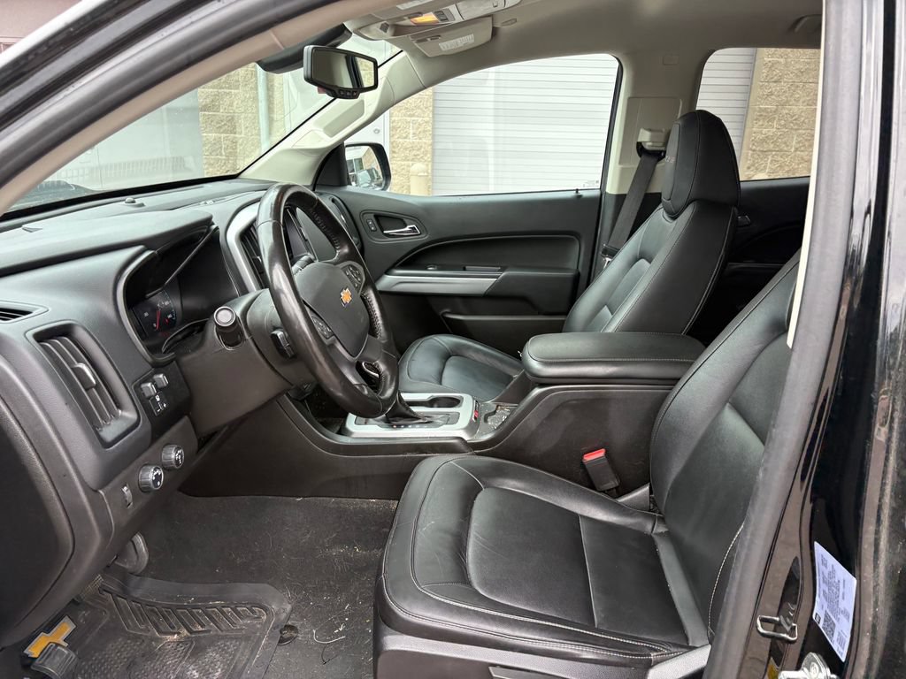 Used 2022 Chevrolet Colorado ZR2 w/ ZR2 Midnight Special Edition AWD/4WD image 16