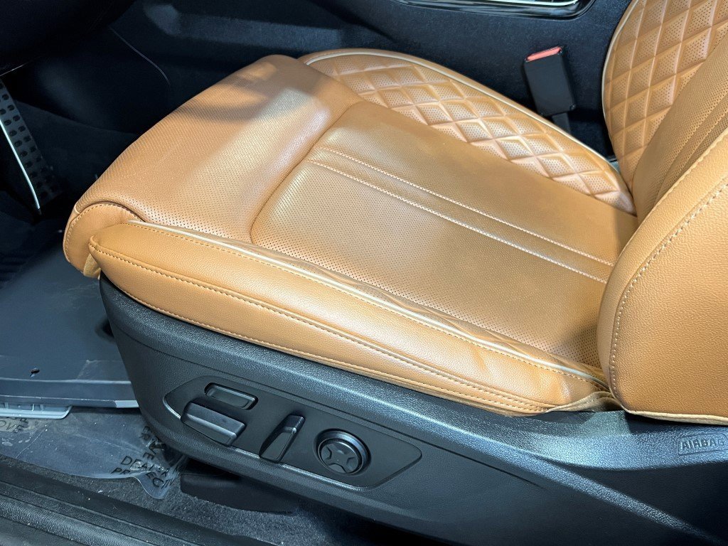 Used 2022 Kia Sorento SX Prestige w/ Rust Color Package image 24