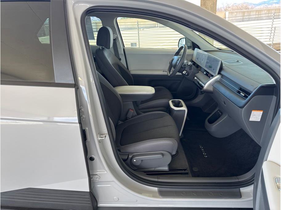 Used 2024 Hyundai Ioniq 5 SE AWD/4WD image 14