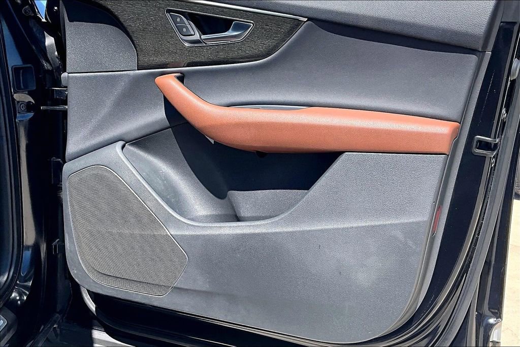 Used 2021 Audi Q7 2.0T Premium w/ Convenience Package image 23