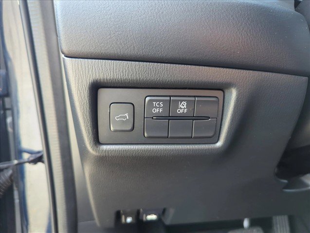 Used 2018 MAZDA CX-5 Touring w/ Preferred Equipment Package FWD image 13