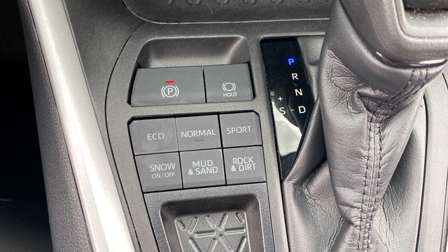 Used 2023 Toyota RAV4 XLE AWD/4WD image 19