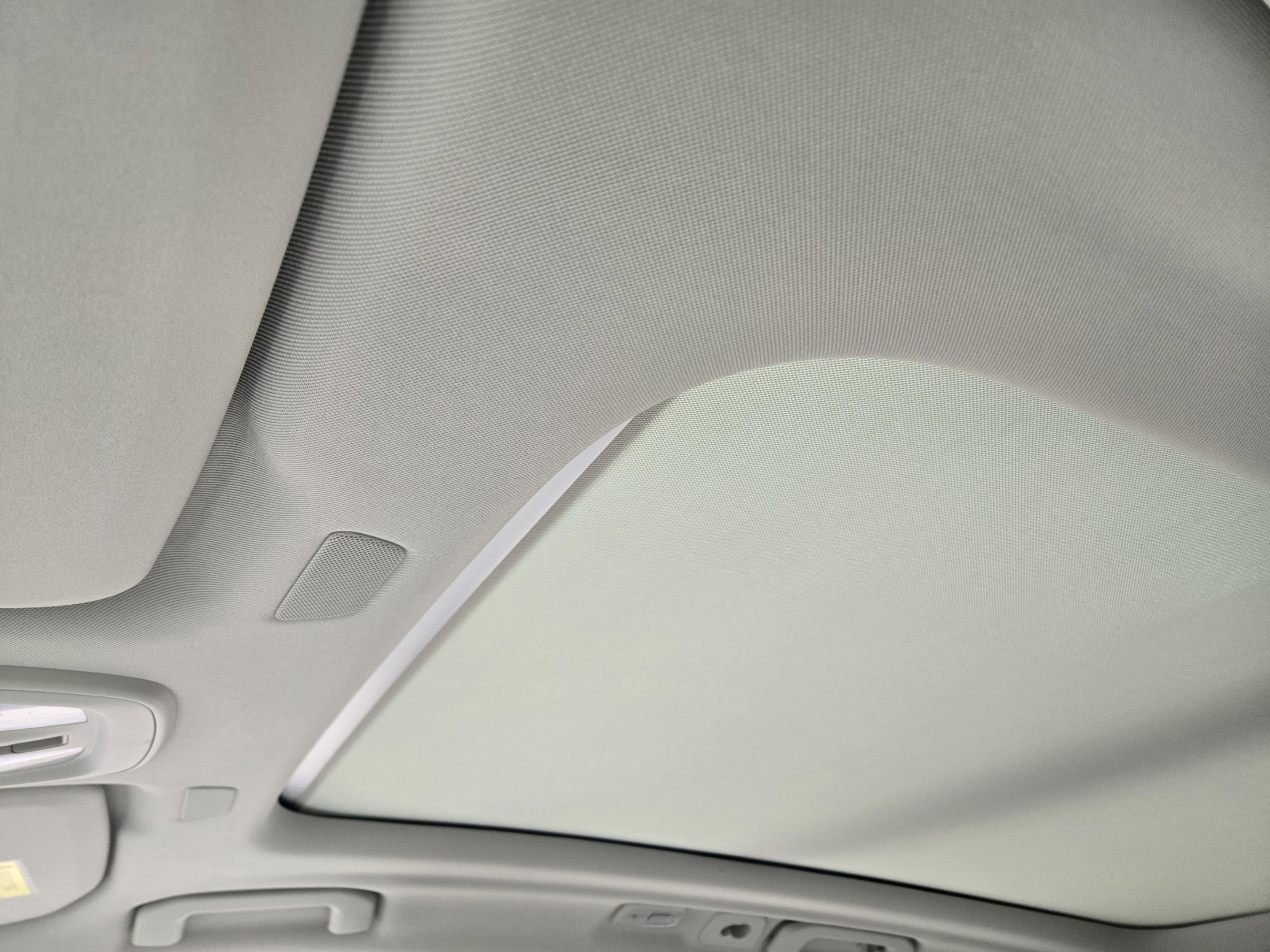 New 2026 Volvo XC60 B5 Ultra w/ Protection Package Premier AWD/4WD image 25