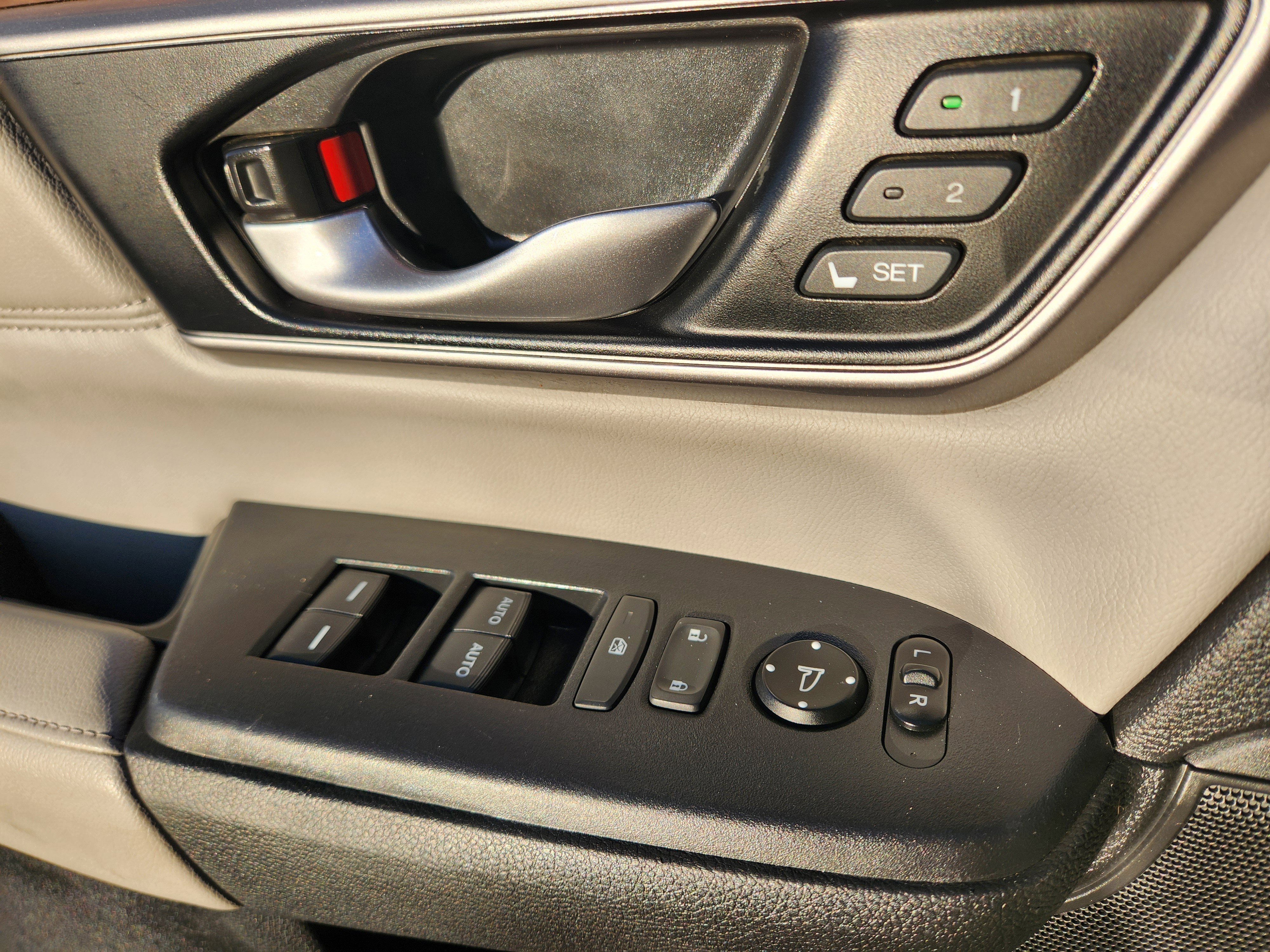 Used 2021 Honda CR-V Touring image 13