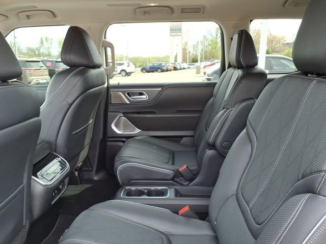 Used 2025 INFINITI QX80 Sensory image 6