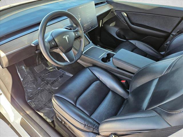 Used 2021 Tesla Model Y Long Range image 11