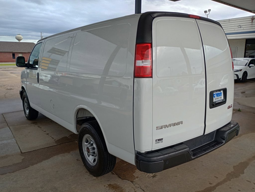 New 2025 GMC Savana 2500 w/ Driver Convenience Package RWD image 4