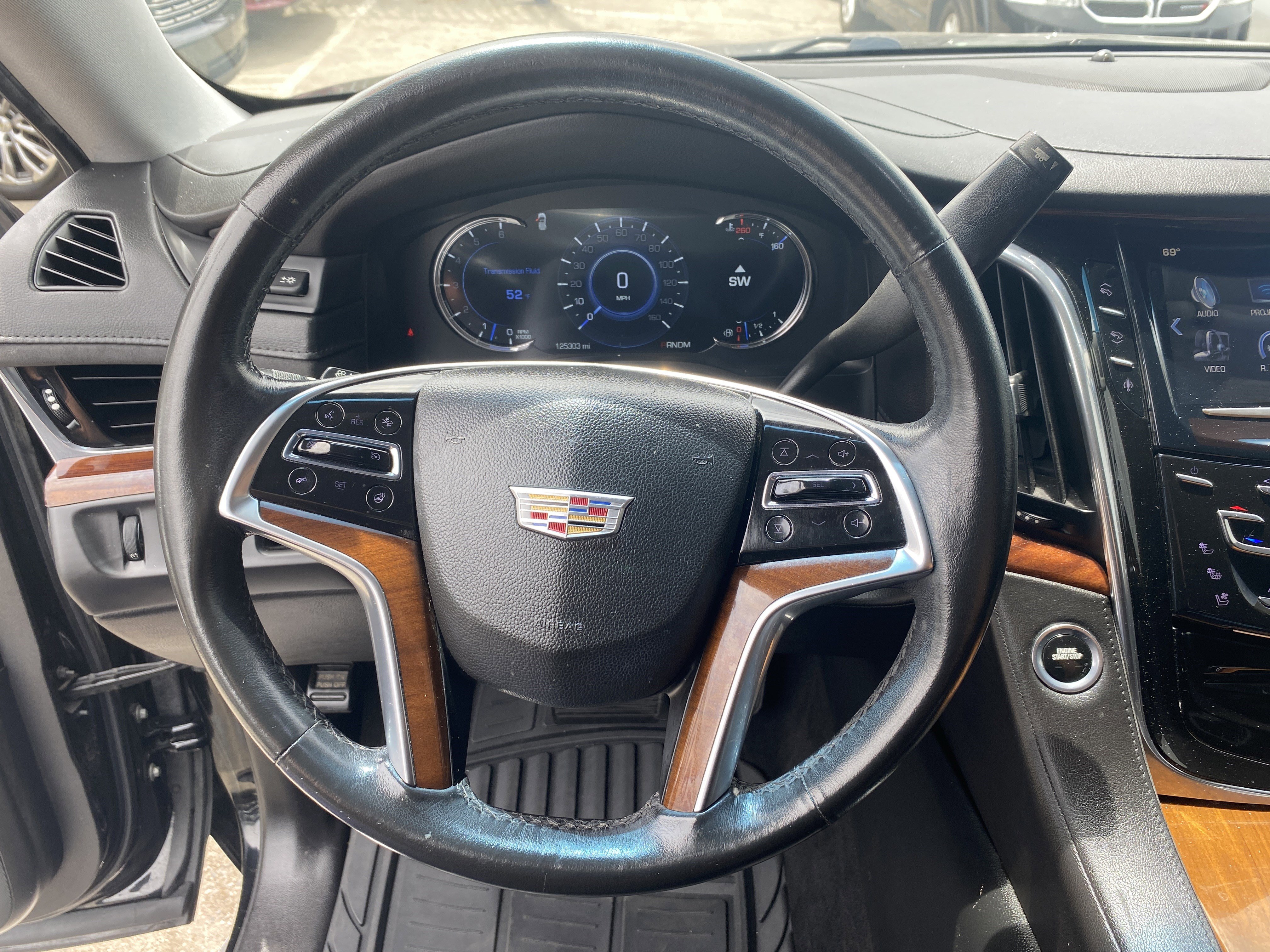 Used 2016 Cadillac Escalade ESV Luxury RWD image 11