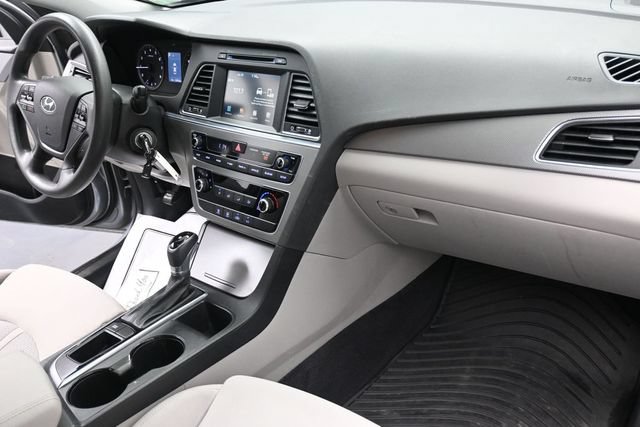 Used 2017 Hyundai Sonata SE FWD image 28