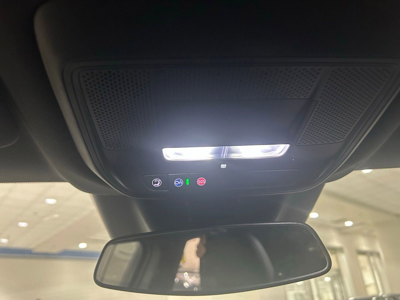 Used 2024 Chevrolet Equinox EV LT image 16