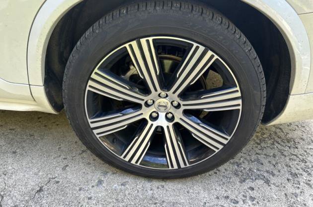 Used 2025 Volvo XC90 B6 Ultra w/ Protection Package AWD/4WD image 9