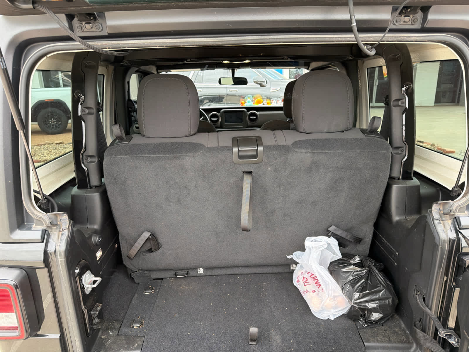 Used 2022 Jeep Wrangler Sport AWD/4WD image 13