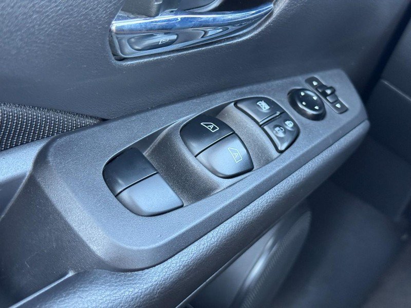 Used 2023 Nissan Kicks SV FWD image 21